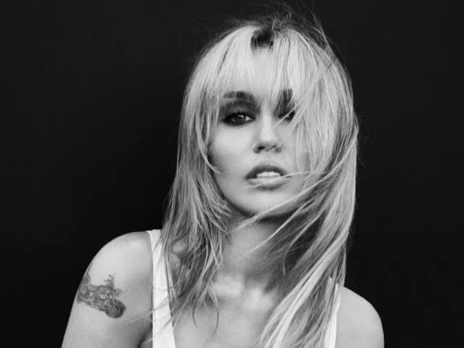 Album Miley Cyrus Cetak Rekor Penurunan Terbesar di Billboard 200
